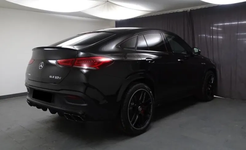 Mercedes-Benz GLE 63 S AMG Coupe 4Matic+ =AMG Carbon Trim= E Image 4