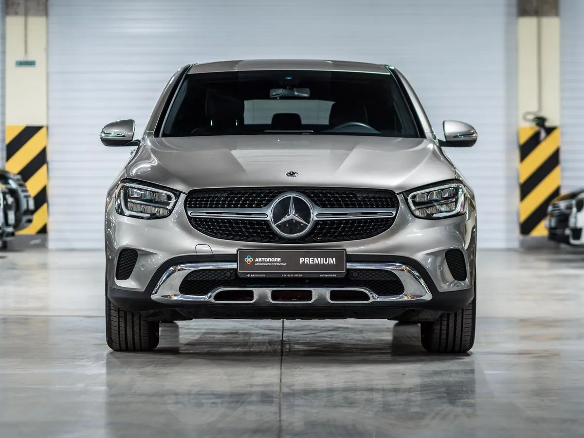 Mercedes-Benz GLC GLC 220d 4MATIC AT Premium Image 4